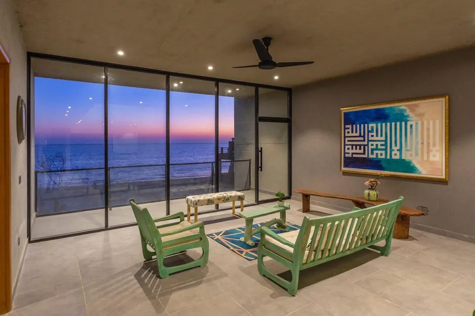 Beach Hut of AY