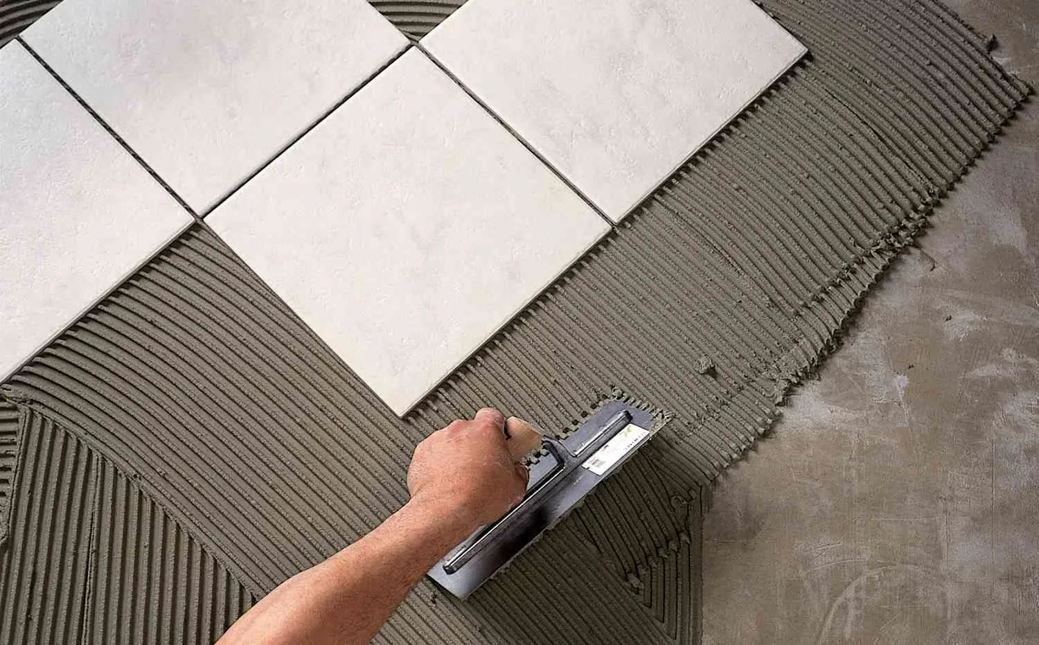 tile Bond vs Traditional Mortar